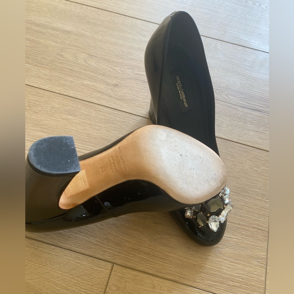 Dolce & Gabbana
Patent Leather Floral embellished Pumps size 38 - Picture 4 of 4